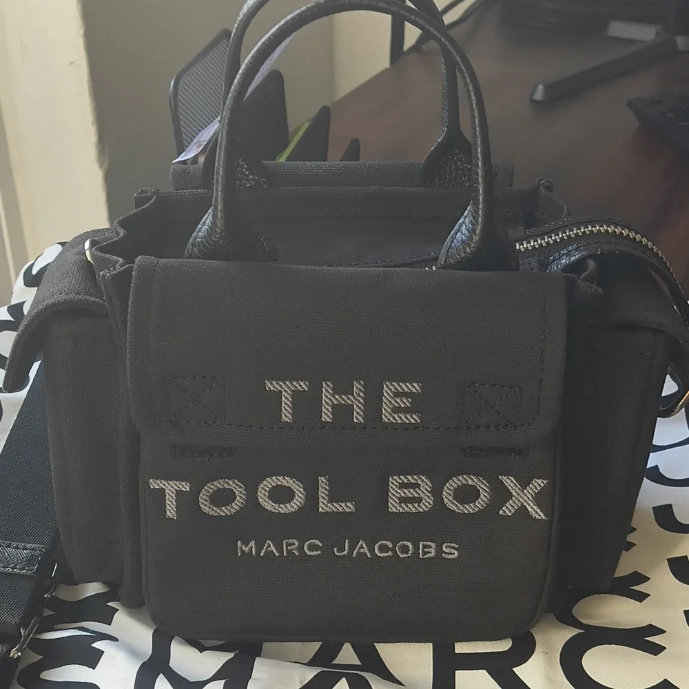 Marc Jacobs Black Tool Box Bag - Picture 2 of 7